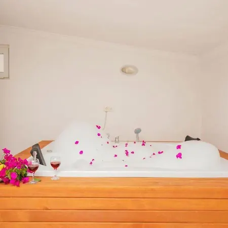 Seaview With Jacuzzi For 8 People In Antalya, Kas - Awz 128 *
